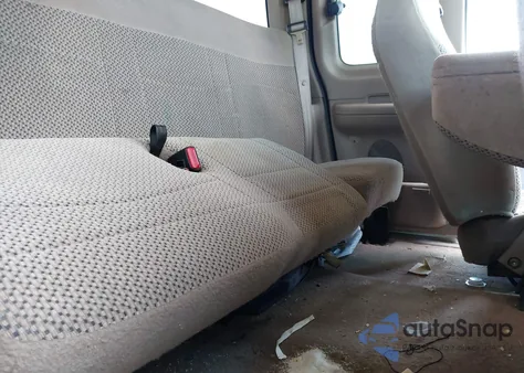 1999 Ford F-150 Lariat/Xl/Xlt из США, поврежденный, VIN 1FTRX17L9XNB83680